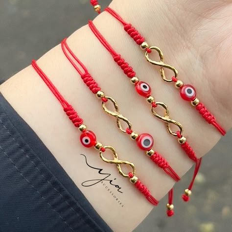 Handmade evil eye bracelets. With red red string for protection. #bracelet #handmade #redstringbracelets #evileyejewelry #evileyebracelet #goldplatedjewelry #hilorojo #giftideas Cute Evil Eye Jewelry, Evil Eye Bracelet Ideas, Red Bracelet For Protection, Evil Eye Bracelet Diy, Red Evil Eye Bracelet, Evil Eye Jewelry Bracelet, Bracelets Evil Eye, Heart Evil Eye, Red Evil Eye