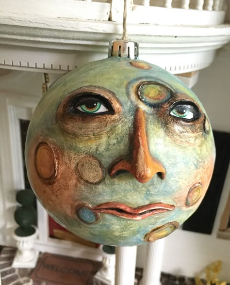 Interesting Art Projects, Paper Mache Projects Ideas Inspiration, Paper Mache Moon, Paper Mache Home Decor, Paper Mache Art Sculpture, Facts About Halloween, Motifs Art Nouveau, Paper Mache Mask, Moon Crafts