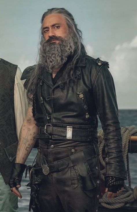 Gender Euphoria, Same Picture, Black Beards, Taika Waititi, Pirate Life, Pirate Costume, Family Halloween Costumes, Pirate Party, Us Flag