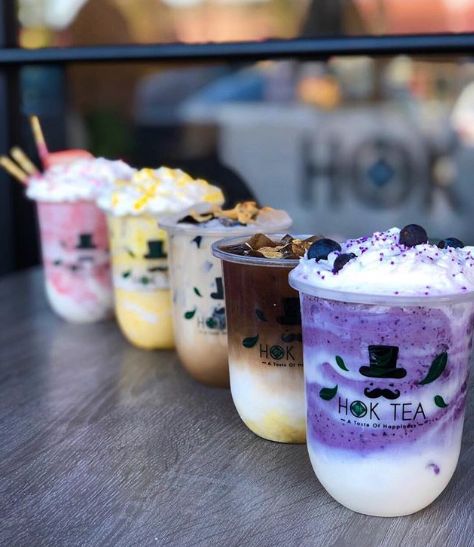 Bubble Tea Aesthetic, Mini Cafeteria, Westminster California, Beautiful Drinks, Bubble Tea Recipe, Tea Aesthetic, Bubble Tea Boba, Boba Drink, Colorful Drinks