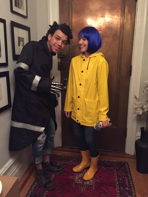 Breaking Bad Costume, Coraline Halloween Costume, Halloween Dress Up Ideas, Coraline Costume, Halloween Tights, Unique Couple Halloween Costumes, Matching Halloween Costumes, Halloween Coustumes, Pretty Halloween Costumes