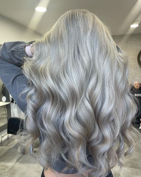 Platinum Grey Hair, Grey Platinum Hair, Blondie Style, Hair Color Ideas For Brunettes Balayage, Grey Blonde Hair, Human Hair Pieces, Silver Blonde Hair, Icy Blonde Hair, Gorgeous Gray Hair