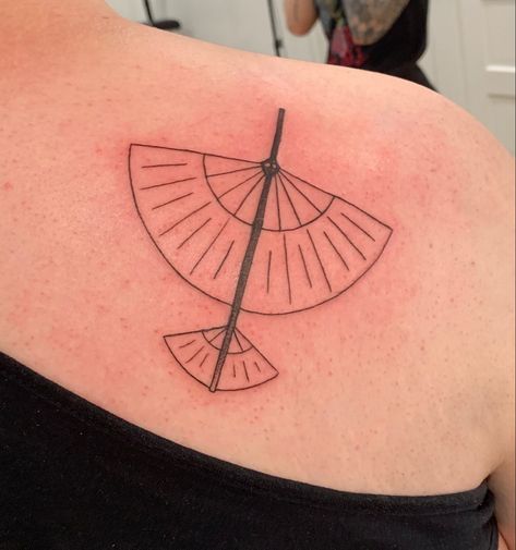 Aang Staff Tattoo, Avatar Glider Tattoo, Avatar Minimalist Tattoo, Aang Glider Tattoo, Simple Avatar Tattoo, Avatar Tattoo Ideas The Last Airbender, Aang Glider, Glider Tattoo, Uncle Iroh Tattoo