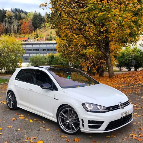 WHITE R 😎 . 🚗: @mk7r.ne .  #golf7r #golfr #golf7 #golfmk7 #golf7gti #golfgti #golf #vw #golf #vwgolf #golf6 #golf8 #golf5 #vwclub Vw Golf R Mk7, Golf R Mk7, Golf 7 R, Volkswagen Polo Gti, Golf 7 Gti, Volkswagen Beetles, Gti Mk7, Dune Buggies, Polo Gti