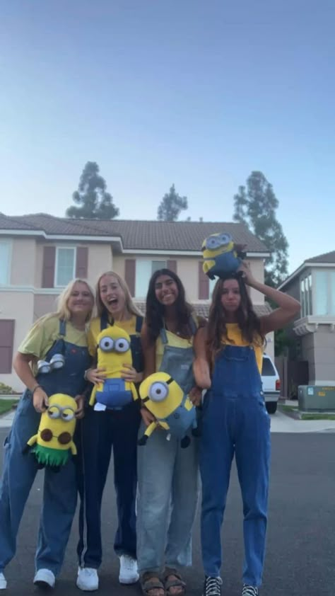 4 People Halloween Costumes, 4 Person Halloween Costumes, Girl Group Halloween Costumes, Group Costume Ideas, Costumes 2023, Trio Halloween Costume Ideas, Trio Halloween Costume, Halloween Costumes For Teens Girls, Cute Group Halloween Costumes