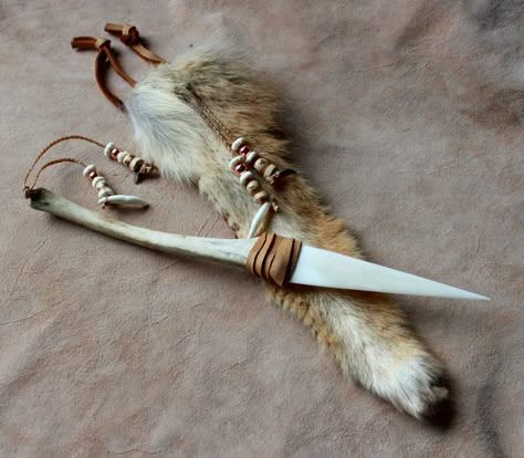 Coyote Pelt Ideas, Crafts With Animal Bones, Wolf Jaw Bone, Bone Knife, Animal Jaw Bone Art, Bone Knife Fantasy, Elk Jaw Bone Art, Leg Bones, Primitive Technology