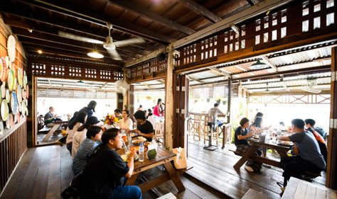 Si Yaek Huatakhe Cafe & Guesthouse, Hua Takhe, Lat Krabang, Bangkok, #MyKrungthep Read: https://traveltobangkok.blogspot.com/2020/06/artsy-old-bangkok-hua-takhe-old-market.html Lat Krabang, Old Market, Guest House, Bangkok, Maine, Cafe