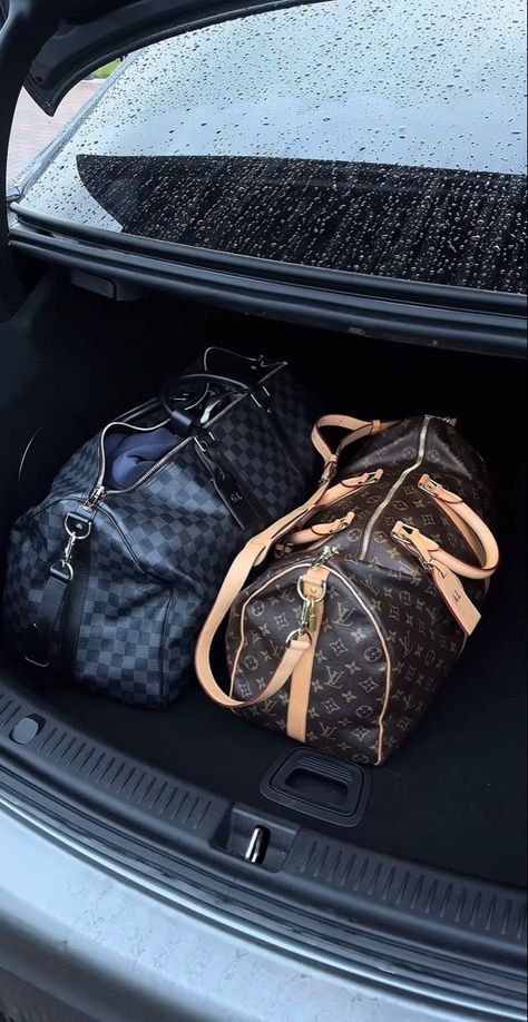 Capas Samsung, Sac Louis Vuitton, Super Rich Kids, Rich Lifestyle, Luxury Lifestyle Dreams, Future Lifestyle, Rich Kids, Money And Happiness, Rich Life