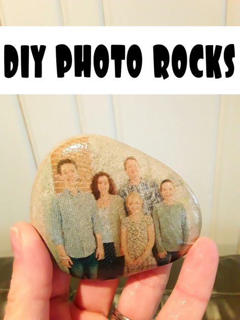 Picture Projects Diy Gift Ideas, Diy With Rocks Decor Ideas, Diy Photo Albums How To Make, Rocks Decor, Gifts To Make With Pictures, Photo Projects Ideas, Decoupage Rocks Ideas, Diy Photo Crafts Homemade Gifts, Decoupage On Rocks