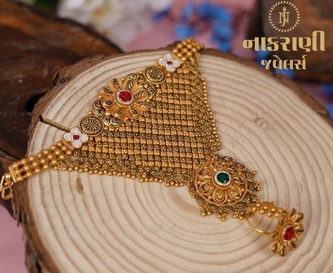 Hand Panja Design Gold, Hath Panja Gold Design, Gold Panja For Hand, Hand Panja, Vintage Indian Jewelry, Unique Gold Jewelry Designs, Health Chart, Bridal Necklace Designs, Bride Jewelry Set