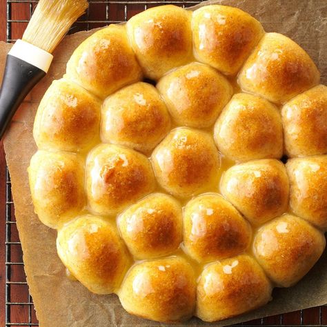 Honey Whole Wheat Pan Rolls Pan Rolls Recipe, Pan Rolls, Fall Bread Recipes, Quiet Christmas, Wheat Flour Recipes, Bread Yeast, Paducah Kentucky, Fluffy Dinner Rolls, Potato Rolls