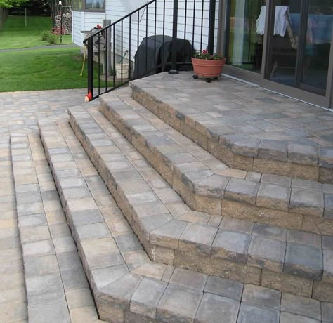 Cobblestone Steps & Patio Cobblestone Patio, Front Porch Stone, Paver Steps, Patio Stairs, Slate Patio, Front Porch Steps, Front Door Steps, Front Stairs, Brick Steps