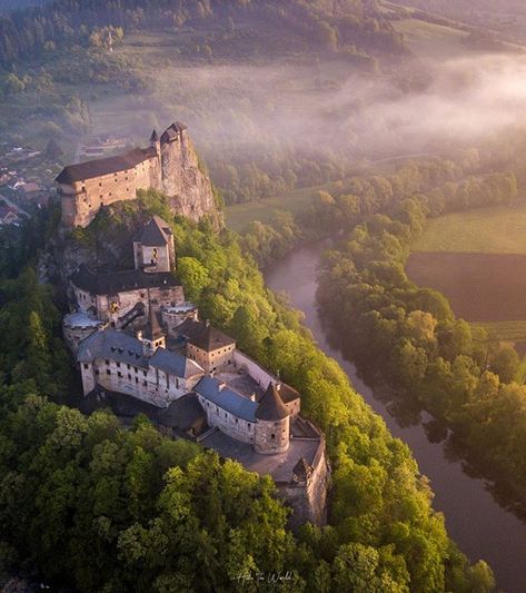 Orava Castle, Slovakia. Orava Castle stands on the site of an old wooden fortification, built after the Mongol invasion of Hungary of 1241. Castle Mansion, European Castles, Wooden Structure, Castle Ruins, Fairytale Castle, Fantasy Places, Beautiful Castles, A Castle, Medieval Castle