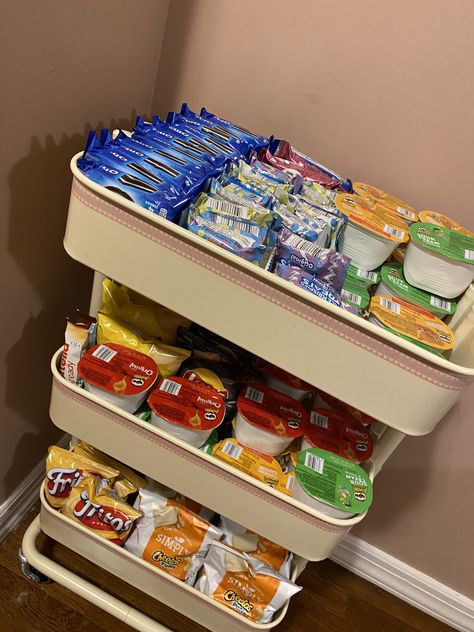 Snack Cart Organization Ideas, Office Hangout Room Ideas, Snack Cart Organization, Snack Carts Ideas, Snack Cart Ideas For Bedroom, Teen Girl Lunch Ideas, Snack Corner Ideas Bedroom, Dorm Snack Cart, Snack Cart For Room