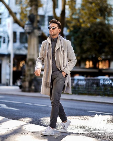 Mens Fall Street Style, Pat Lee, Mens Fall Outfits, York Outfits, Engagement Photo Outfits Fall, Western Outfits Men, Casual Man, Casual Menswear, Winter Travel Outfit