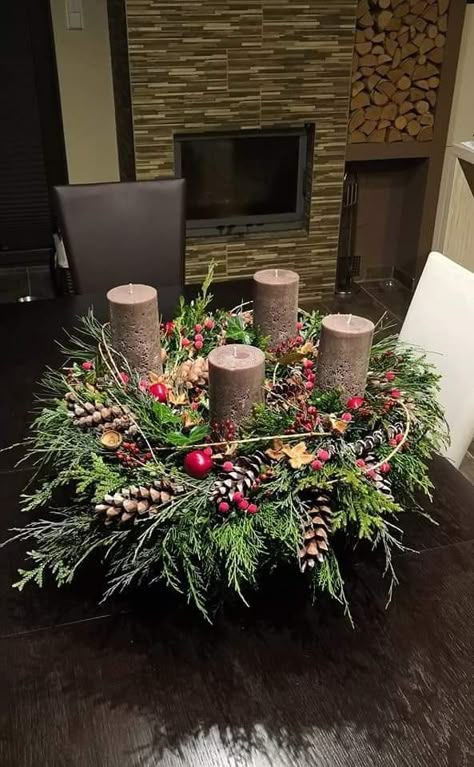 Kränze Fun And Easy Diys, Christmas Advent Wreath, Fun Christmas Decorations, Advent Wreath, Diy Christmas Decorations Easy, Easy Christmas Diy, Diy Christmas Decorations, Christmas Decorations Rustic, Christmas Advent