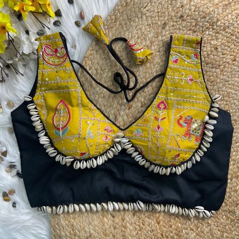 Price__750 free shipping We are presenting Heavy Embroidery + Real codi Hand Stitch work with Real Shells* *Design No :- navrati 03* *FABRIC*:-- Heavy reyon *SIZE*:-*” Ready size 38 ulter upto 42 Inch.* *SLEEVES*:- *Attached* *DESGINE*:- *Real kaudi Beautiful Work Navratri & Partywear design Heavy Stitching Heavy Padded* *Back hooks* Handwork Design, Dandiya Dress, Long Blouse Designs, Navratri Dress, Blouse Designs Catalogue, Fashionable Saree Blouse Designs, Stitch Work, Sewing Tutorials Clothes, Desi Fashion Casual