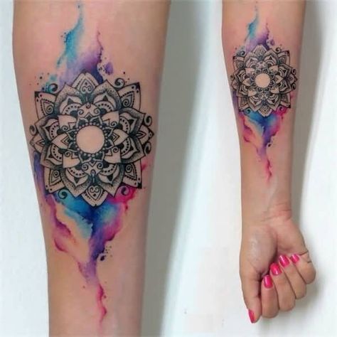 Watercolour Mandala, Mandala Tattoo Meaning, Totem Tattoo, Mandala Tattoos, Tato Henna, Compass Tattoo Design, Tattoo Mandala, Kunst Tattoos, Geniale Tattoos