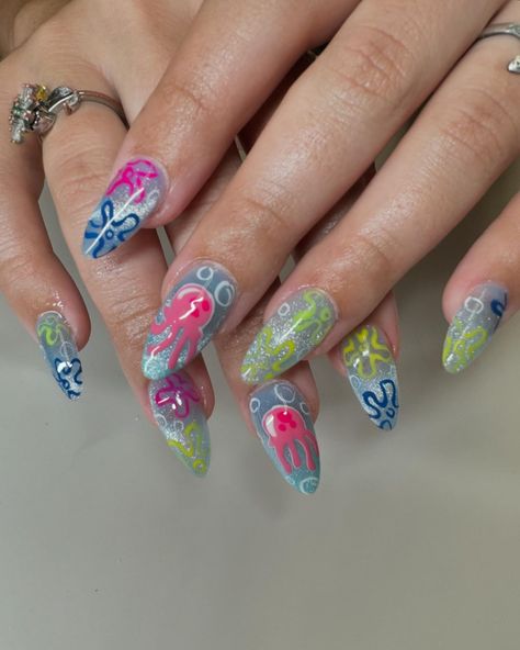 Jellyfish 🪼 Who lives in a pineapple under the sea? #nailtech #nailsnailsnails #sacramentogelx #spongebob #naildesign #nailaddict Spongebob Nails Designs, Sponge Bob Nails, Spongebob Nail Art, Jellyfish Nails, Spongebob Nails, Pineapple Under The Sea, Hard Nails, Mani Pedi, Nail Tech