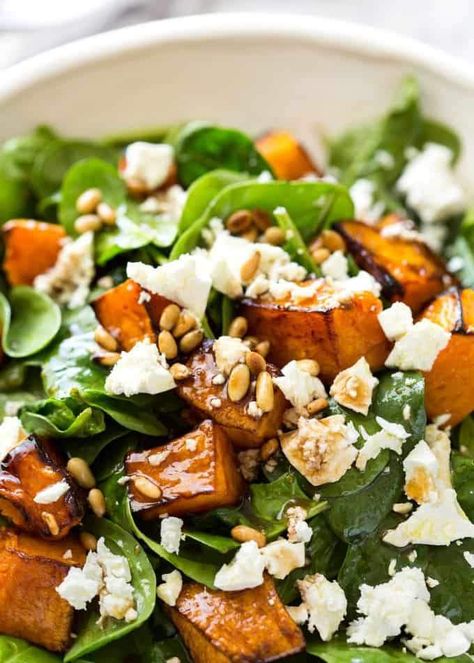 Pumpkin Spinach, Feta Salad Recipe, Pumpkin Salad, Resep Salad, Recipetin Eats, Salad Recipes For Dinner, Roast Pumpkin, Feta Salad, God Mat