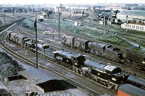 Steam Trains Uk, Steampunk Aesthetic, Great Western Railway, Steam Railway, British Railways, Train Times, British Rail, Important Message, Steam Engines