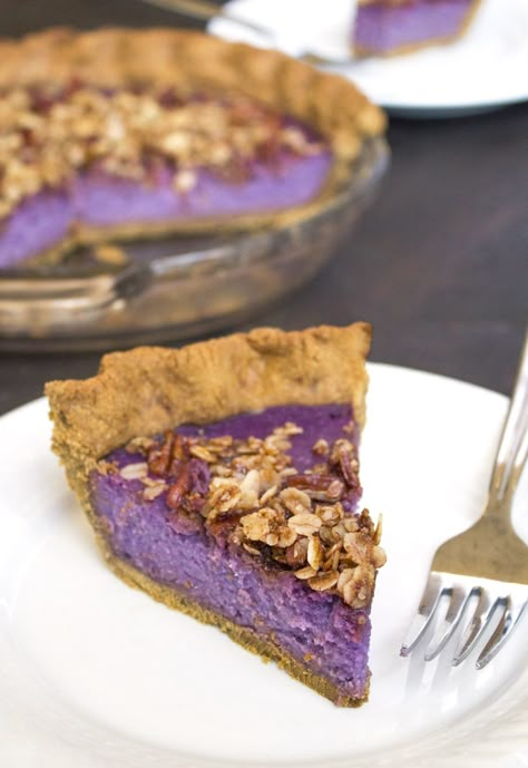 Purple Sweet Potato Pie with Gingerbread Crust - Wife Mama Foodie Purple Sweet Potato Pie, Gingerbread Crust, Types Of Pies, Sweet Potato Pie Filling, Maple Glazed Sweet Potatoes, Vegan Pies Recipes, Pecan Crumble, Pecan Pie Crust, Vegan Tarts