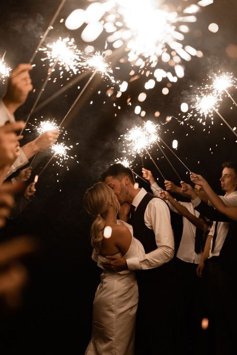 Sparklers Wedding Pictures, Wedding Sparklers Photos, Sparklers Wedding, Eerie Photos, Bridal Era, Sparkler Exit Wedding, Haunting Photos, Wedding Portrait Poses, Wedding Exits