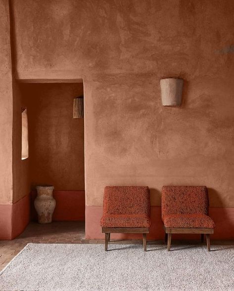 Terracota Limewash Wall, Yellow Limewash, Green Lime Wash, Orange Inspiration, Moroccan Aesthetic, Concrete Effect Paint, Magical Home, House Arch Design, Orange You Glad