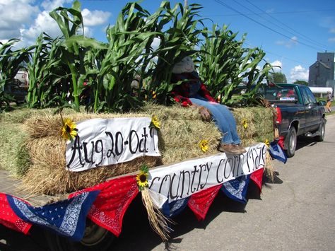 country parade floats - Google Search Ffa Float Ideas For Parade, Parade Float Theme, Wallpaper On Wall, Halloween Parade Float, Fall Float, Parade Float Ideas, Swamp Cabbage, 3d Desktop Wallpaper, Have A Good Evening