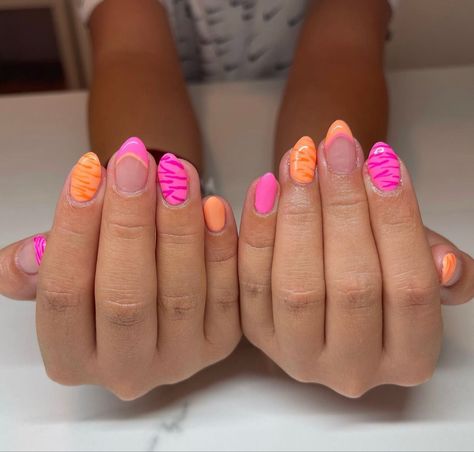 Teen Nails, Quartz Nails, Green And Lavender, Spring Break Nails, Retro Nails, Hippie Nails, Broken Nails, Easy Nails, Summery Nails