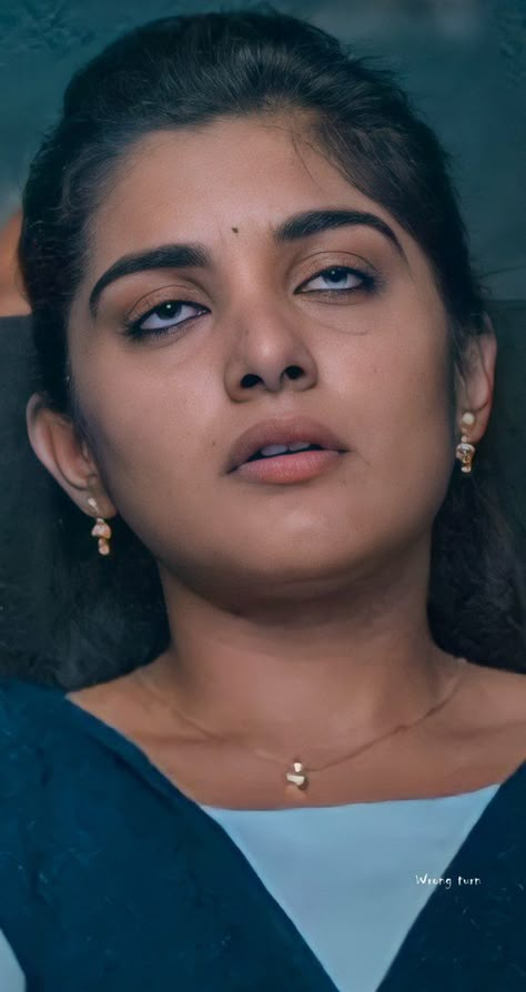 Nivetha Thomas Hot Expression, Nivetha Thomas, Beauty Hacks Lips, Actress Without Makeup, Indian Actress Hot Pics, Beautiful Smile Women, Image Hd, Close Up, Actresses