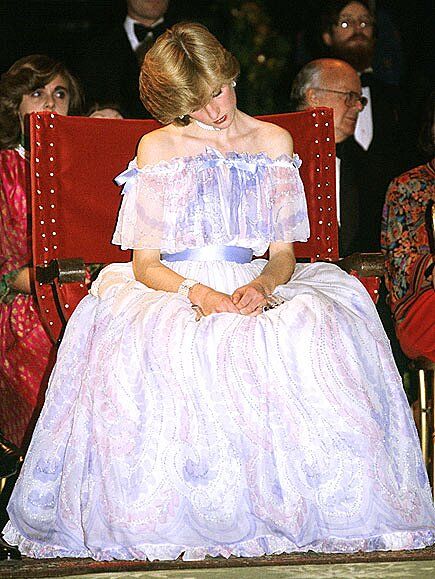 Princess Diana Birthday, 62nd Birthday, Princess Diana Fashion, Princess Diana Pictures, Famous Photos, Diana Fashion, Lady D, Marlene Dietrich, Queen Of England