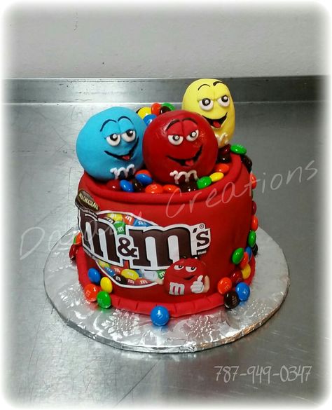 M&M cake Peanut M&m Cake, Mnm Cake Birthdays, M&m Cookie Cake, M&m Themed Cake, Mnm Cake, M&ms Peanut Butter Cake, M&m Cake, Different Types Of Cakes, Cold Cake