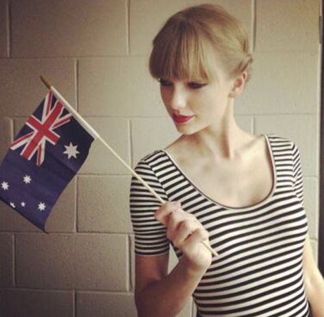 Taylor Swift 2012, Aussie Flag, Taylor Swift 2006, Taylor Swift Street Style, Stewie Griffin, Australia Flag, Brad Paisley, Taylor Swift Cute, Faith Hill