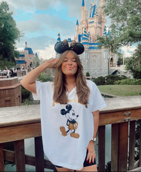 Summer Disney Outfits, Outfits Disneyland, Universal Studios Outfit, Disney Gear, Disney Trip Outfits, Disney Outfits Women, Disney Fits, Disney 2023, Disney Parque