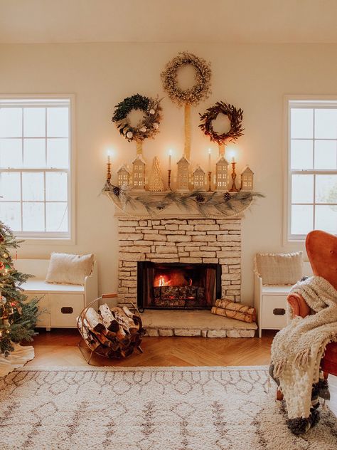 Charlie Brown Tree, Under Tv, Christmas Living Rooms, Merry Christmas To You, Christmas Home Decor, Fireplace Mantel, Very Merry Christmas, Weathered Wood, Christmas Aesthetic