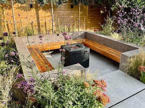 Sunken Seating Area | Garden Designs | London Stone Sunken Seating Area Garden, Sunken Seating Area, Sunken Seating, London Stone, Garden Design London, Sunken Patio, Landscaping Pool, Pebble Garden, Garden Seating Area