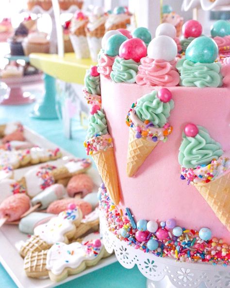 Ice cream Party decor ideas #kidsparty #partyideas #partystyling #decorations  #birthdayparty #babyshower  #eventstyling #eventdecoration #event #events  #birthday #kidsbirthday  #celebration I Scream, Ice Cream Cake, Cream Cake, Scream, Sprinkles, Pop Up, Birthday Cake, Ice Cream, Mint