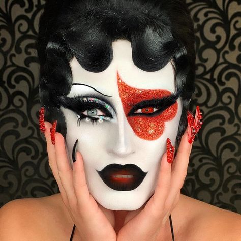 16.2k Likes, 174 Comments - Gottmik (@gottmik) on Instagram: “@kabukinyc inspired glam every day of my life forever ❤️ Thank you @markronsonofficial and…” Unconventional Makeup, Drag Queen Costumes, Drag Queen Makeup, Drag Makeup, Queen Makeup, Races Fashion, Rupaul's Drag Race, Halloween Makeup Looks, Clown Makeup