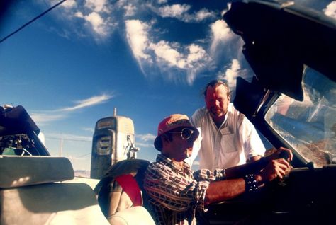 Johnny Depp and Terry Gilliam on-set of Fear & Loathing in Las Vegas Las Vegas Aesthetic, Vegas Aesthetic, Terry Gilliam, Geena Davis, Epic Movie, Fear And Loathing, Girl Interrupted, Batman Returns, Sandlot