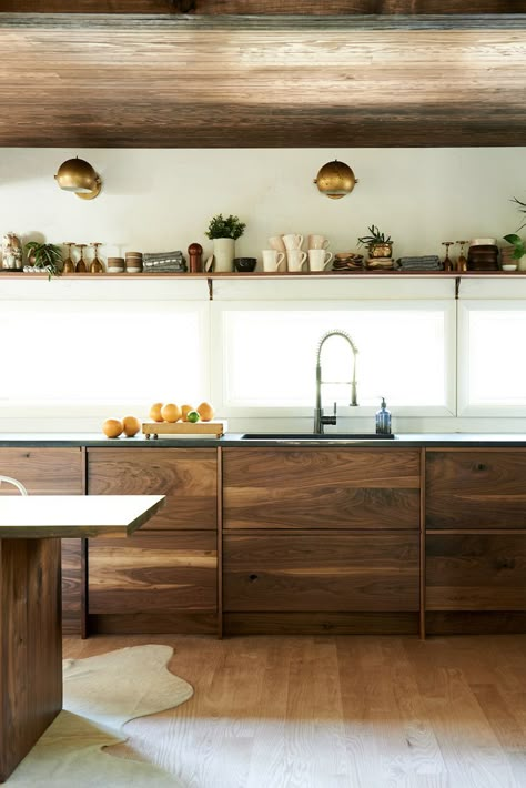 kitchen with walnut cabinets #kitchenfurniture #kitchen #furniture #brown Contemporary Walnut Kitchen, Walnut Kitchen Cabinets, Modern Wood Kitchen, Contemporary Kitchen Cabinets, Kitchen Cabinet Ideas, Walnut Kitchen, Kitchen Decor Apartment, Walnut Cabinets, Kitchen Cabinet Styles