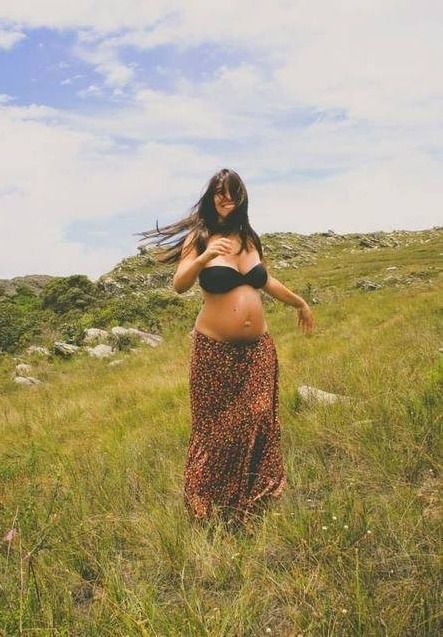 Hippie Pregnancy, Cute Pregnancy Pictures, Maternity Photography Poses Pregnancy Pics, Pretty Pregnant, Estilo Hippy, Future Mommy, Maternity Photography Poses, Foto Baby, Maternity Poses