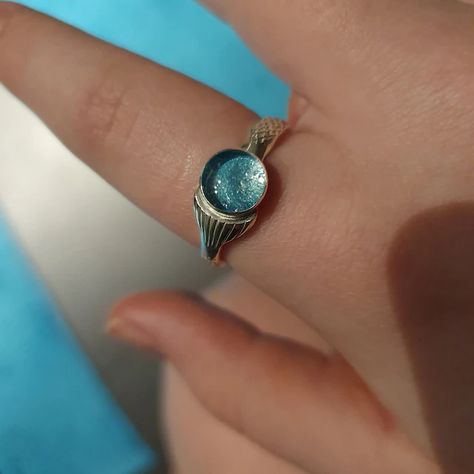 Mermaid H20 Aesthetic, Mermaid Ring Aesthetic, Mako Mermaids Ring, Mako Mermaids Moon Ring, Mermaid Accessories Aesthetic, Moon Ring Mako Mermaids, H2o Accessories, Mako Mermaids Aesthetic, Mermaid Core Jewelry