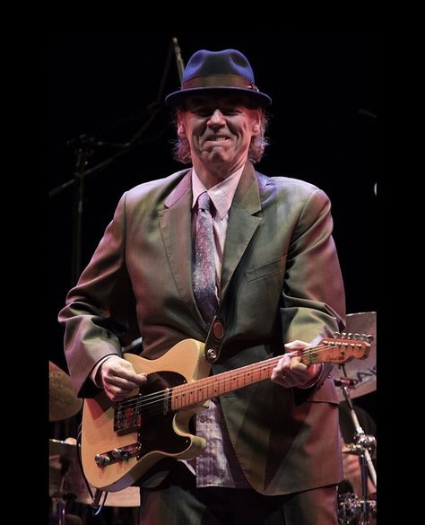 John Hiatt with a perfectly good guitar John Hiatt, Secret Song, Americana Music, Paramount Theater, Blues Musicians, Western Music, Country Rock, Music Pictures, Music People