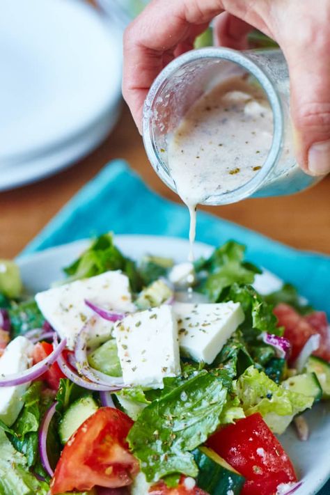 Greek Salad Dressing Recipe, Greek Vinaigrette, Greek Dressing, Greek Salad Dressing, Salad Dressing Recipes Homemade, Greek Salad Recipes, Vinaigrette Recipes, Homemade Salads, Summer Salad Recipes