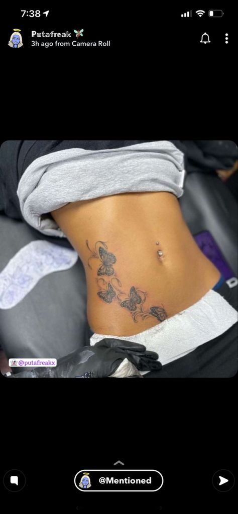 Stomach Tattoos Women Lower, Baddie Rib Tattoo, Cool Stomach Tattoos Women, Cute Waist Tattoos, Waist Tatoos Woman, Tattoo Ideas Belly Side, Front Stomach Tattoos For Women, Side Stomach Tattoos Black Women, Lower Side Stomach Tattoos Women