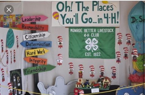 4-h Poster Ideas, County Fair Projects, 4 H Clover, Tack Box, 4 H Club, Fair Theme, Parade Float, Fair Projects, Decorating Themes