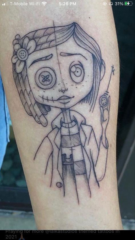 Coraline Characters Drawings, Wybie Tattoo, Coraline Doll Tattoo, Coraline Flash Tattoo, Caroline Tattoo, Coraline Flash, Coraline Tattoo Ideas, Flash Tattoo Ideas, Good First Tattoos