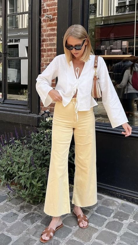 Pale Yellow Jeans Outfit, Pastel Yellow Pants Outfit, Light Yellow Pants Outfit, Butter Yellow Outfit, Yellow Jeans Outfit, Yellow Pants Outfit, Yellow Color Combinations, Flare Jeans Outfit, Yellow Clothes