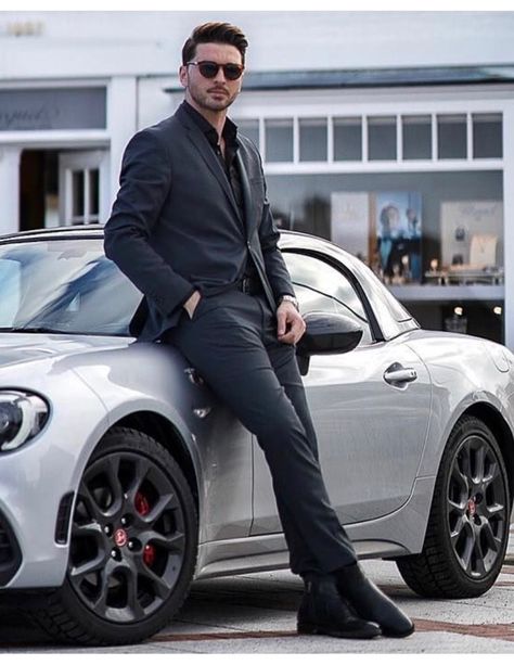 Mercedes Slk R170, Men Cars Photography, Guy Posing, Men Styl, Man Lifestyle, Streetstyle Photography, Male Portrait Poses, Men Fashion Photoshoot, Guys Fashion Casual